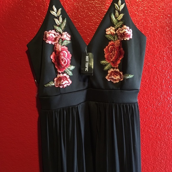 Hot Topic Embroidered Roses Chiffon Duster Romper